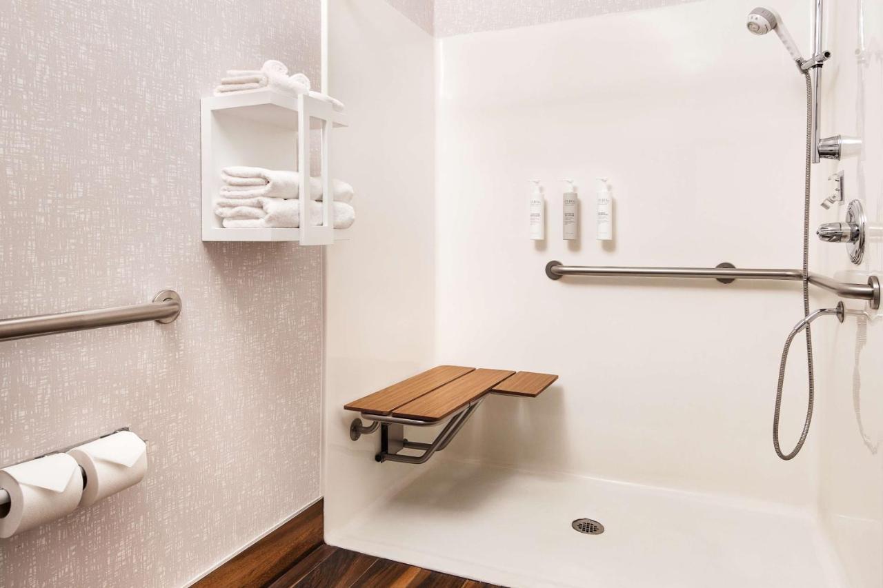 Hampton Inn Longmont Dış mekan fotoğraf
