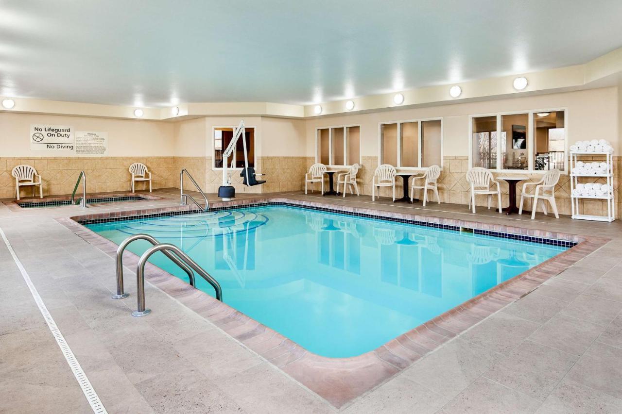Hampton Inn Longmont Dış mekan fotoğraf